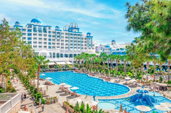 Rubi Platinum SPA Resort & Suites *****, Alanya, Turecko 1