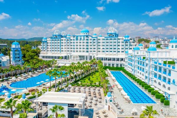 Rubi Platinum SPA Resort & Suites *****, Alanya, Turecko
