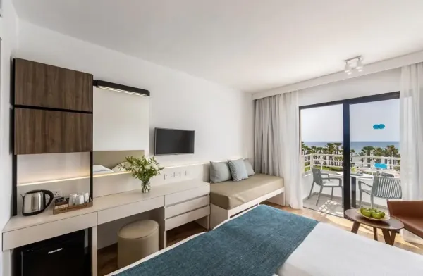 Louis Phaethon Beach Hotel ****, Paphos, Cyprus 18