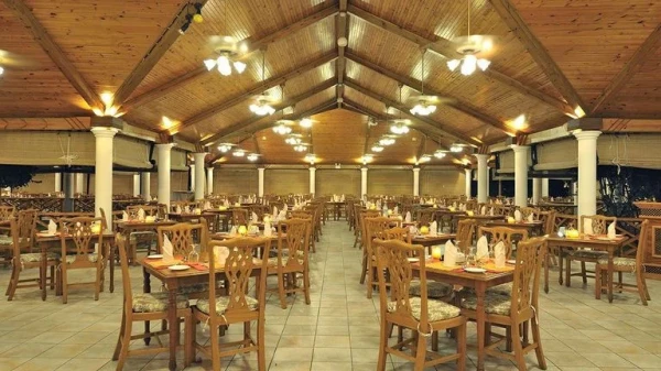 Villa Park Sun Island Resort *****, Maledivy 19