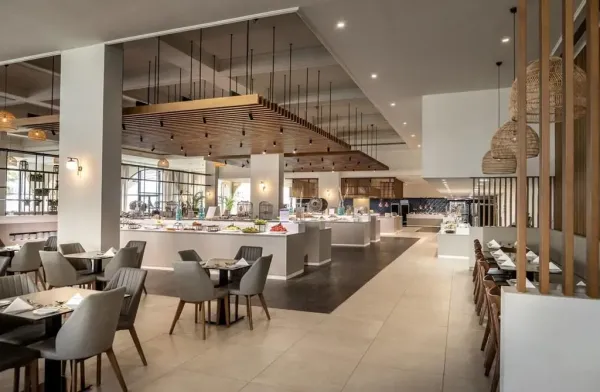 Louis Phaethon Beach Hotel ****, Paphos, Cyprus 10