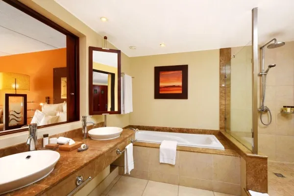 Victoria Beachcomber Resort & Spa / Victoria for 2 ****, Maurícius, Pointe aux Piments 13