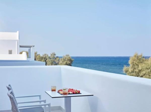 Costa Grand Resort & Spa *****, Kamari, Santorini, Grécko 15