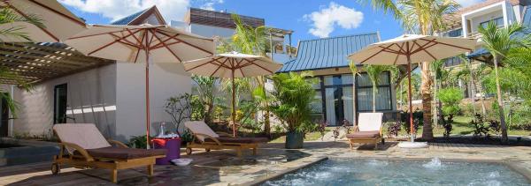 Anelia ***, Maurícius, Flic en Flac 2