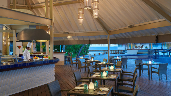 Ellaidhoo Maldives by Cinnamon Hotel ****, Maldivy 12