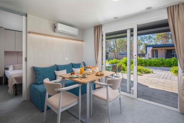 Mobilné domčeky Aminess Avalona Camping Resort *****, Povljana, Pag, Chorvátsko 12