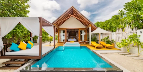 Furaveri Island Resort & Spa ****, Maldivy 7