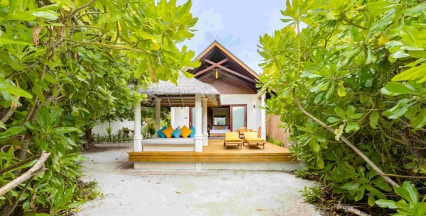 Furaveri Island Resort & Spa ****, Maldivy 9