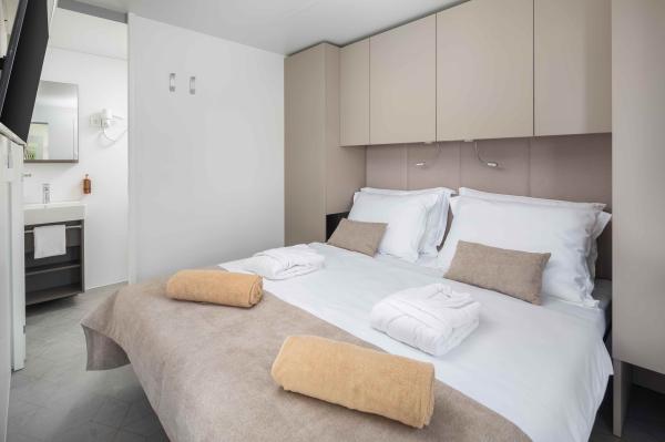 Mobilné domčeky Aminess Avalona Camping Resort *****, Povljana, Pag, Chorvátsko 11