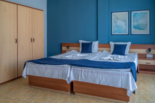 Queen Nelly ****, Primorsko, Bulharsko 8