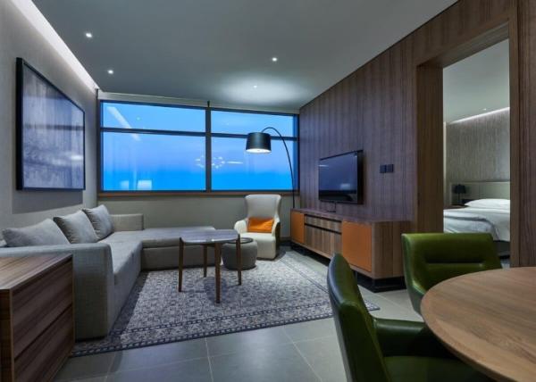 Mysk Al Mouj Hotel ****, Muscat, Omán 12