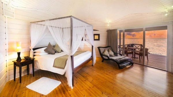 Komandoo Island Resort & Spa ****, Maledivy 11