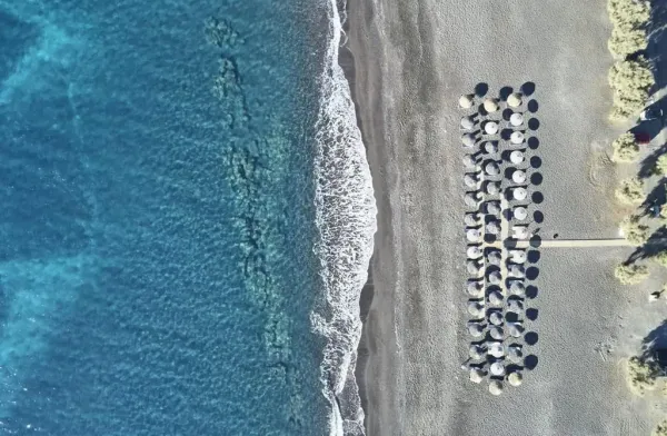 Santo Miramare Resort ****, Perivolos, Santorini, Grécko 3