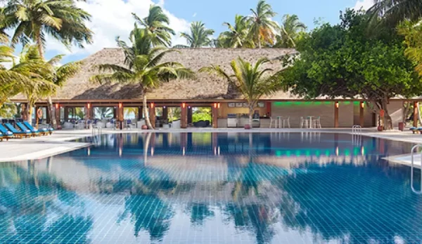 Meeru Island Resort & Spa ****, Maledivy 5