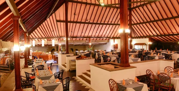 Adaaran Club Rannalhi ****, Maldivy 9