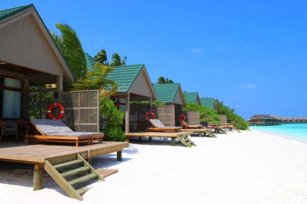 Meeru Island Resort & Spa ****, Maledivy 3