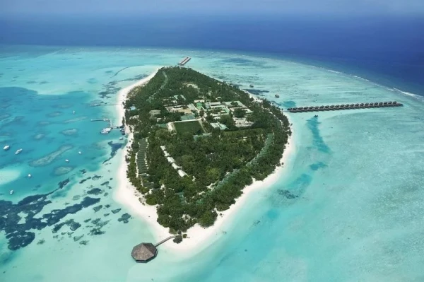Meeru Island Resort & Spa ****, Maledivy 20