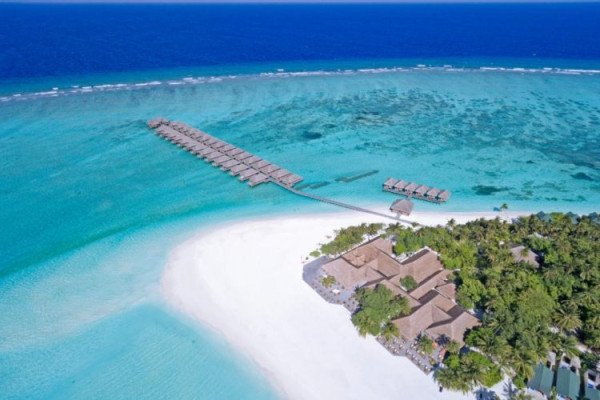 Meeru Island Resort & Spa ****, Maledivy