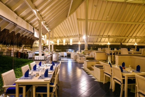 Adaaran Club Rannalhi ****, Maldivy 3