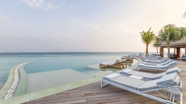 Hurawalhi Island Resort *****, Maldivy 1