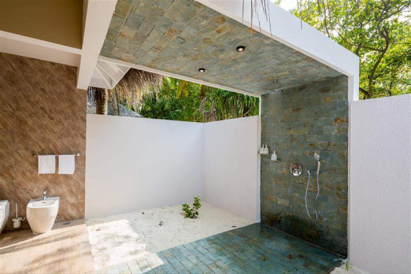 Cocoon Maldives *****, Maldivy 7