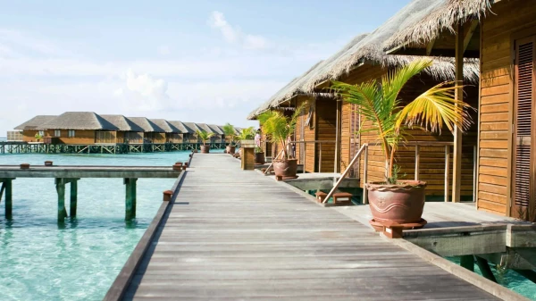 Meeru Island Resort & Spa ****, Maledivy 11