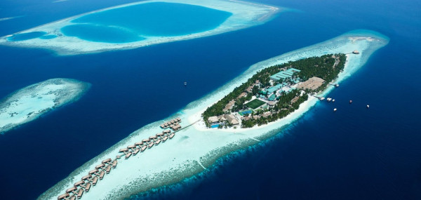 Vilamendhoo Island Resort & Spa ****, Maldivy