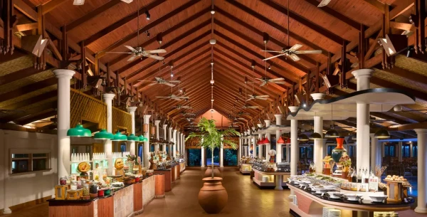 Royal Island Resort & Spa *****, Maledivy 15