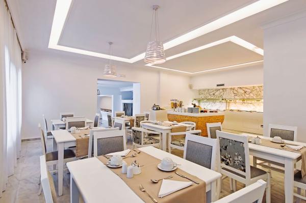 Cavo Bianco Hotel *****, Kamari, Santorini, Grécko 8
