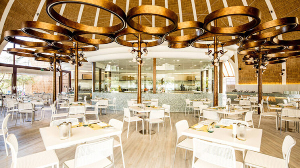 Holiday Inn Resort Kandooma Maldives by IHG ****, Maledivy 6