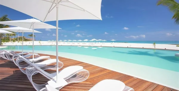 Cinnamon Velifushi Maldives *****, Maldivy 10