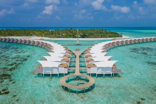 Cinnamon Hakuraa Huraa Maldives ****, Maldivy