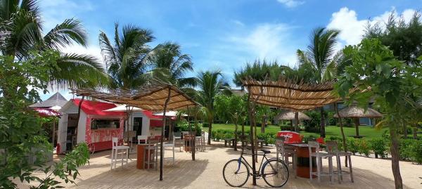 Zilwa Attitude****, Anse La Raie, Maurícius 10