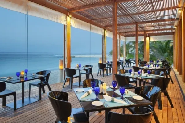 Holiday Inn Resort Kandooma Maldives by IHG ****, Maledivy 13