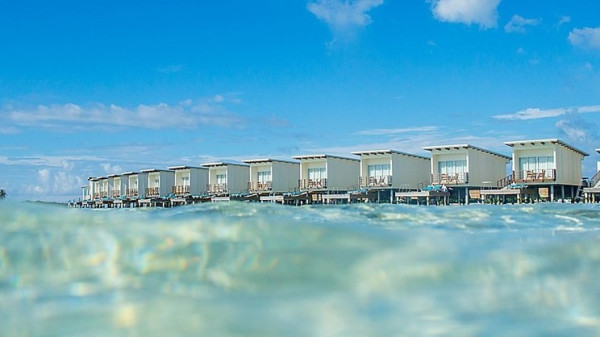 Holiday Inn Resort Kandooma Maldives by IHG ****, Maledivy 2