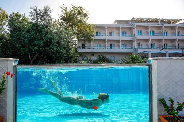 Cavomarina Beach ****, Kavos, Korfu, Grécko 14