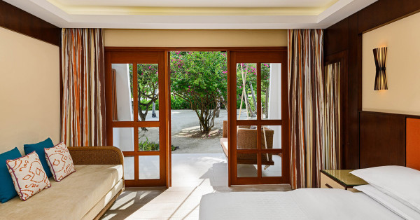 Sheraton Maldives Full Moon Resort & Spa *****, Maledivy 17