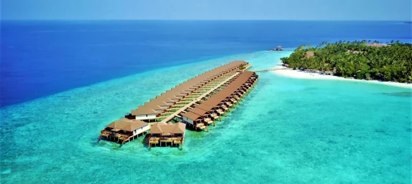 Reethi Faru Resort ****, Maldivy 11