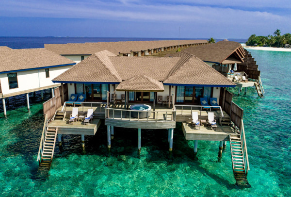 Reethi Faru Resort ****, Maldivy 5